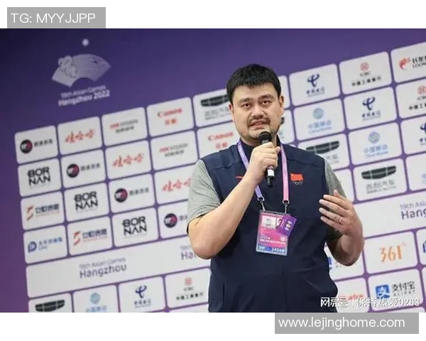 姚明以无畏精神逆转局势展现中国篮球的力量与希望