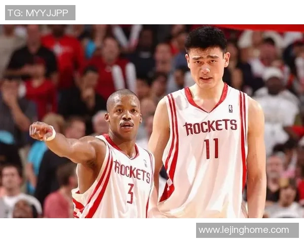 姚明父亲的篮球传奇与家庭故事全景回顾