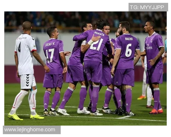 国王杯精彩对决那不勒斯大胜拜仁红牌争议引发全场热议与十大进球回顾 国王杯精彩对决那不勒斯大胜拜仁红牌争议引发全场热议与十大进球回顾