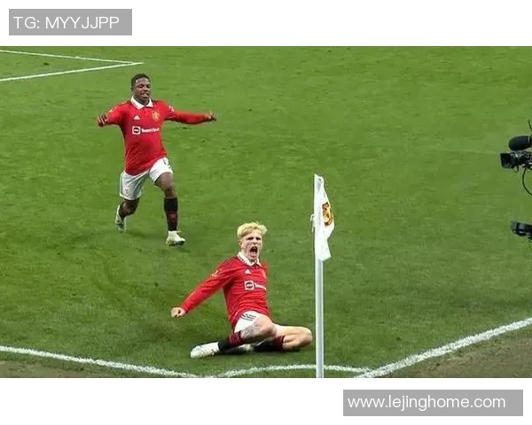 曼联逆转阿森纳友谊赛精彩瞬间引发争议判罚全场沸腾