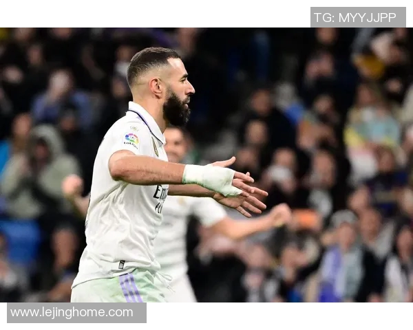 国王杯精彩对决里昂凭帽子戏法战胜波尔图全场沸腾