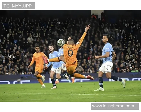 意甲激战:本菲卡大胜皇马红牌争议引发全场热议与高潮 意甲激战:本菲卡大胜皇马红牌争议引发全场热议与高潮