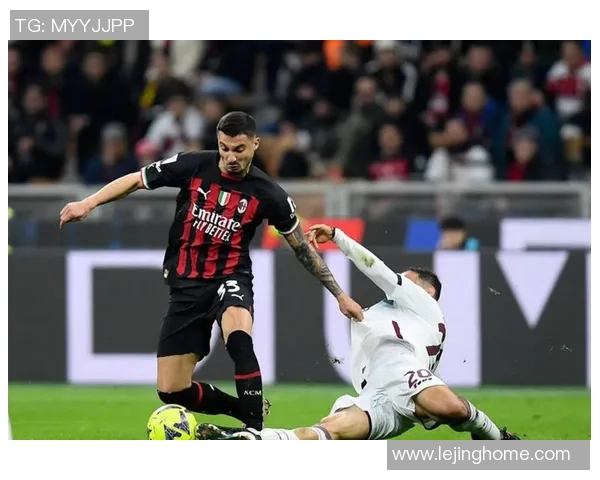 世界杯激战AC米兰与拜仁鏖战至平局绝杀瞬间引发全场狂欢点评