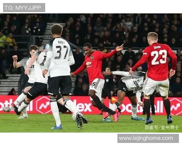 中超激战：里昂逆转曼联4-3全场沸腾瞬间解析